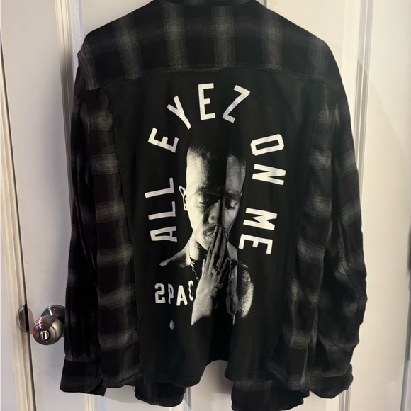 Tupac flannel - Picture 3 of 3